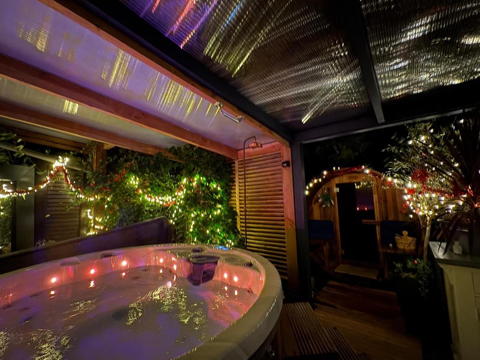 Den Ham Romantisch Wellness Appartement Met Prive Hottub Sauna Gamesroom المظهر الخارجي الصورة