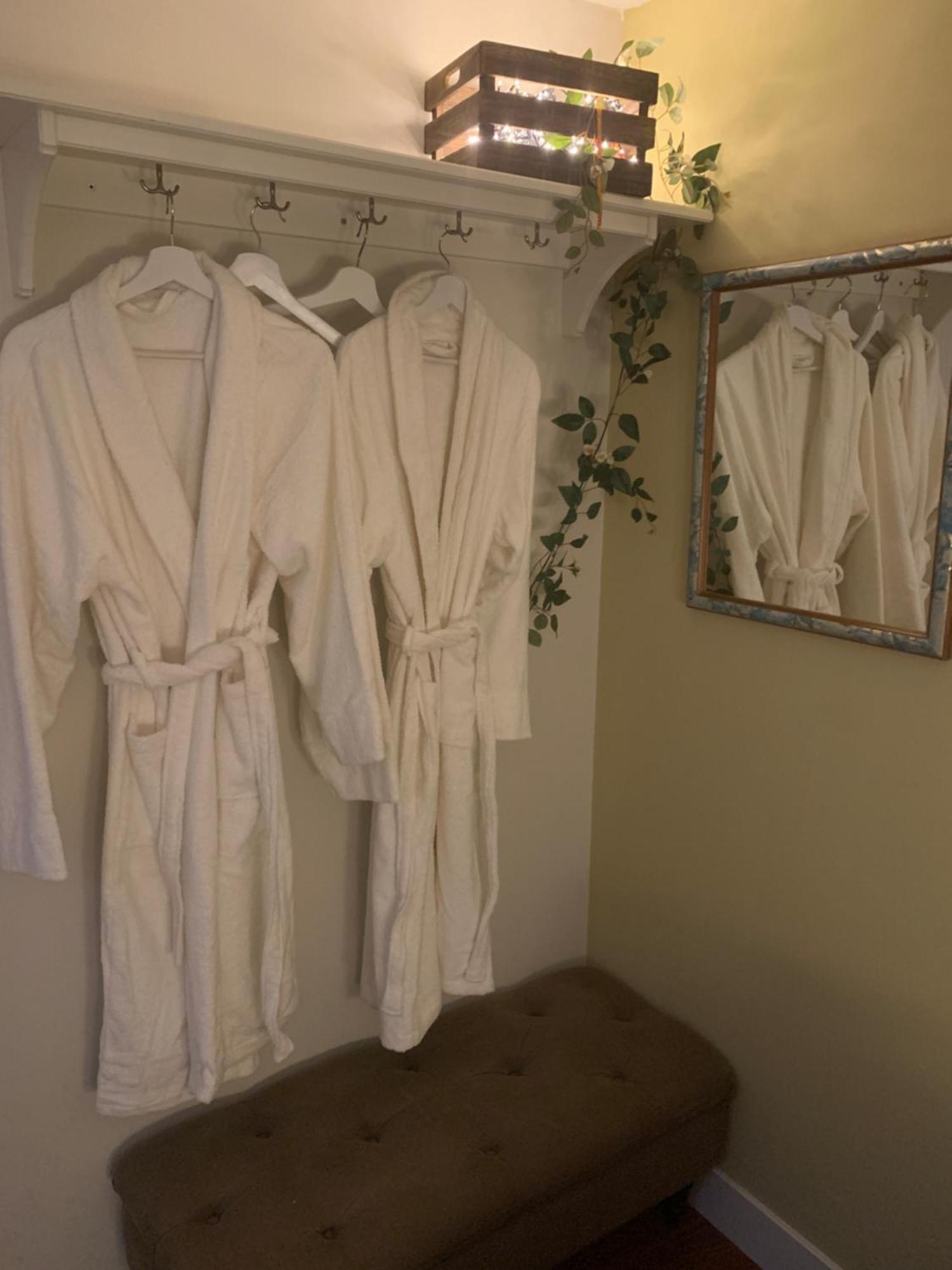 Den Ham Romantisch Wellness Appartement Met Prive Hottub Sauna Gamesroom المظهر الخارجي الصورة